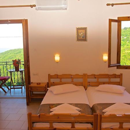 Stavroula Rooms Makrirrákhi Exterior foto